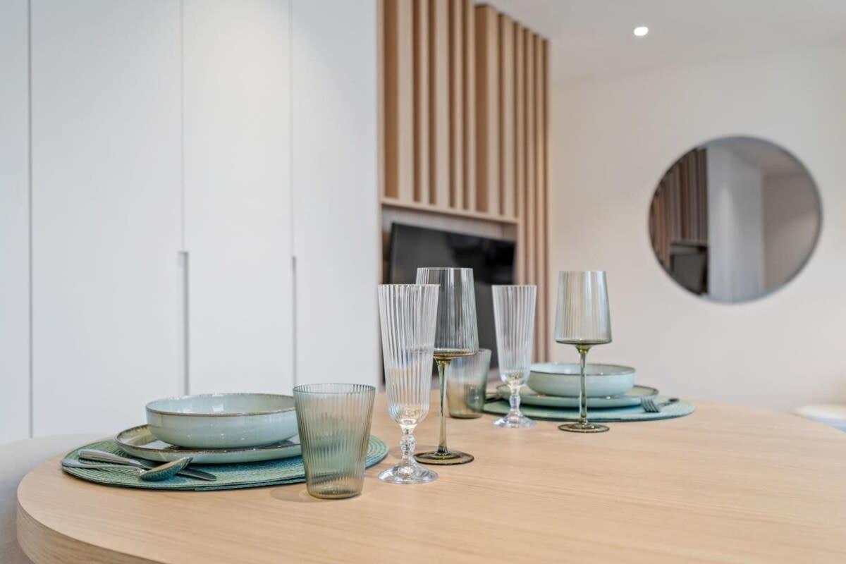Modern Studio With King Bed, Walk To Attractions Luxemburg Exterior foto