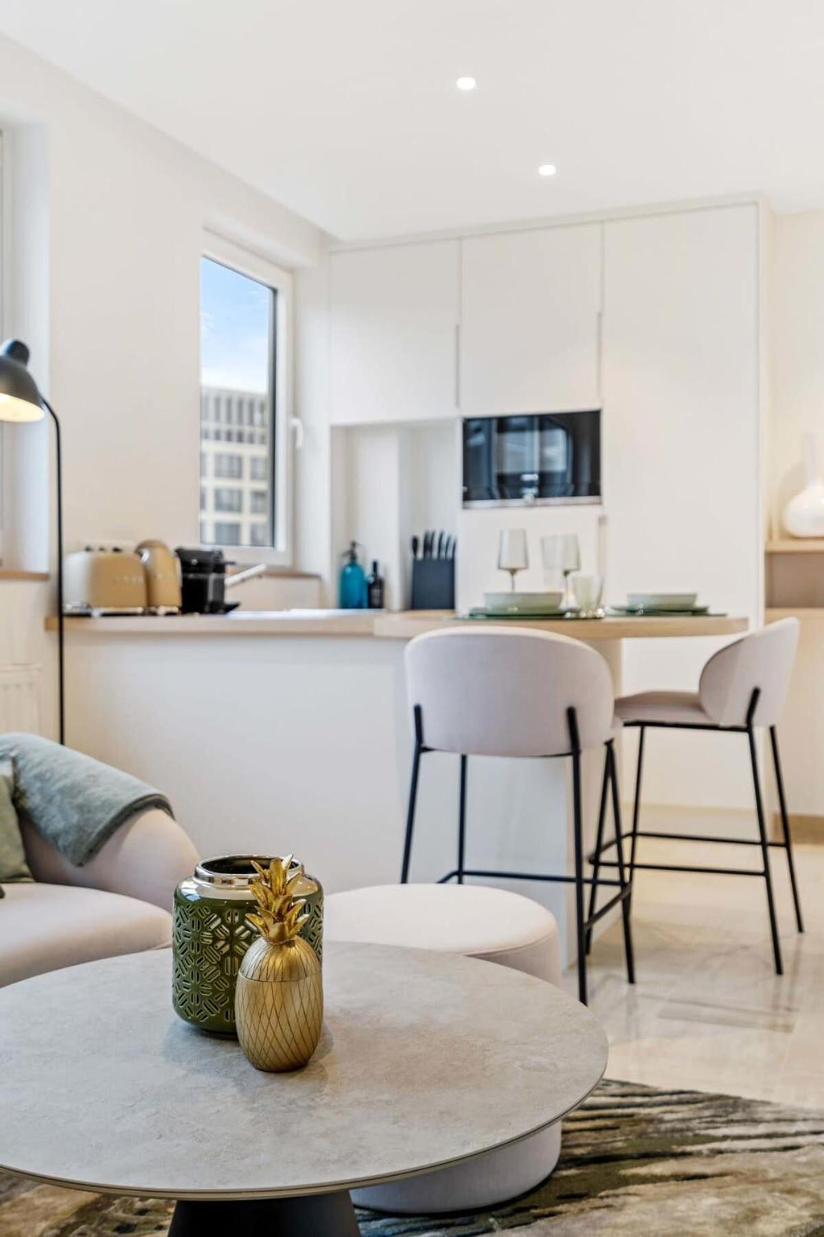 Modern Studio With King Bed, Walk To Attractions Luxemburg Exterior foto