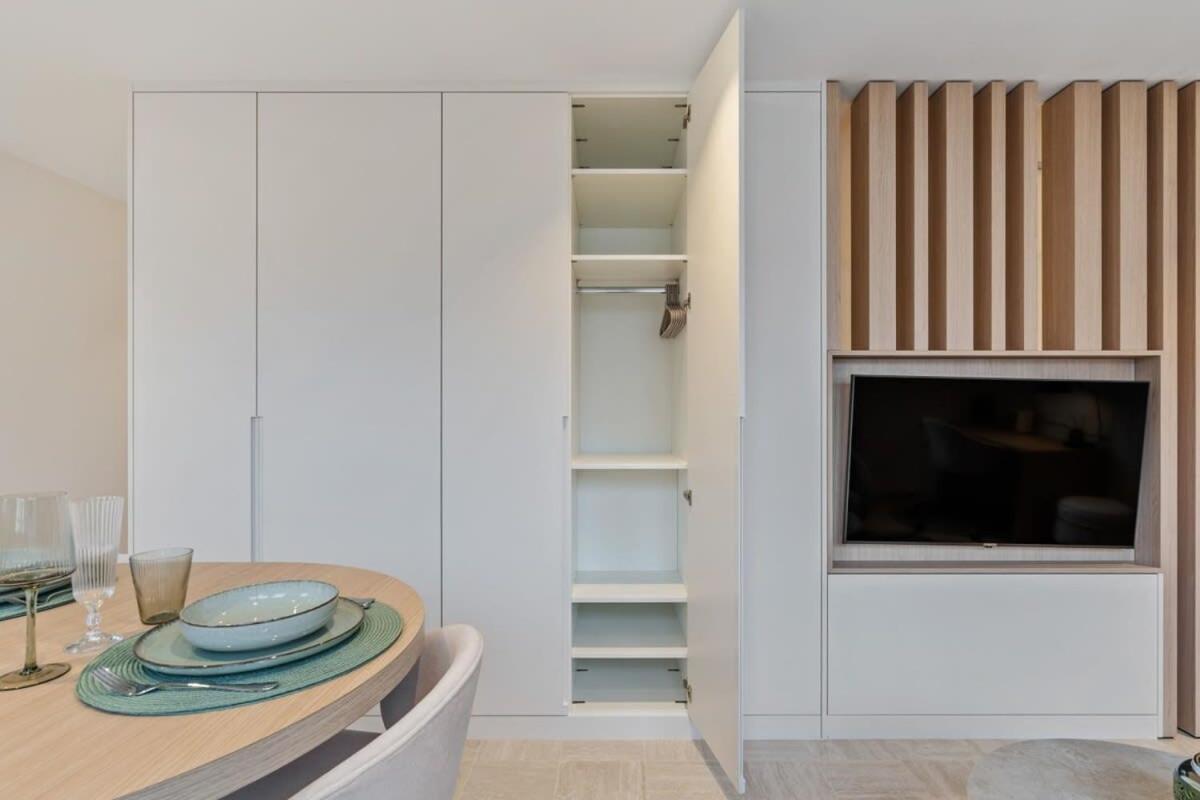 Modern Studio With King Bed, Walk To Attractions Luxemburg Exterior foto